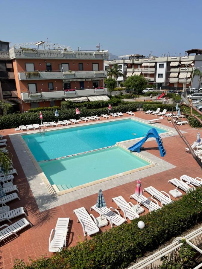 Taormina Mare Piscina Fondachello Apartment Fondachello  Luaran gambar